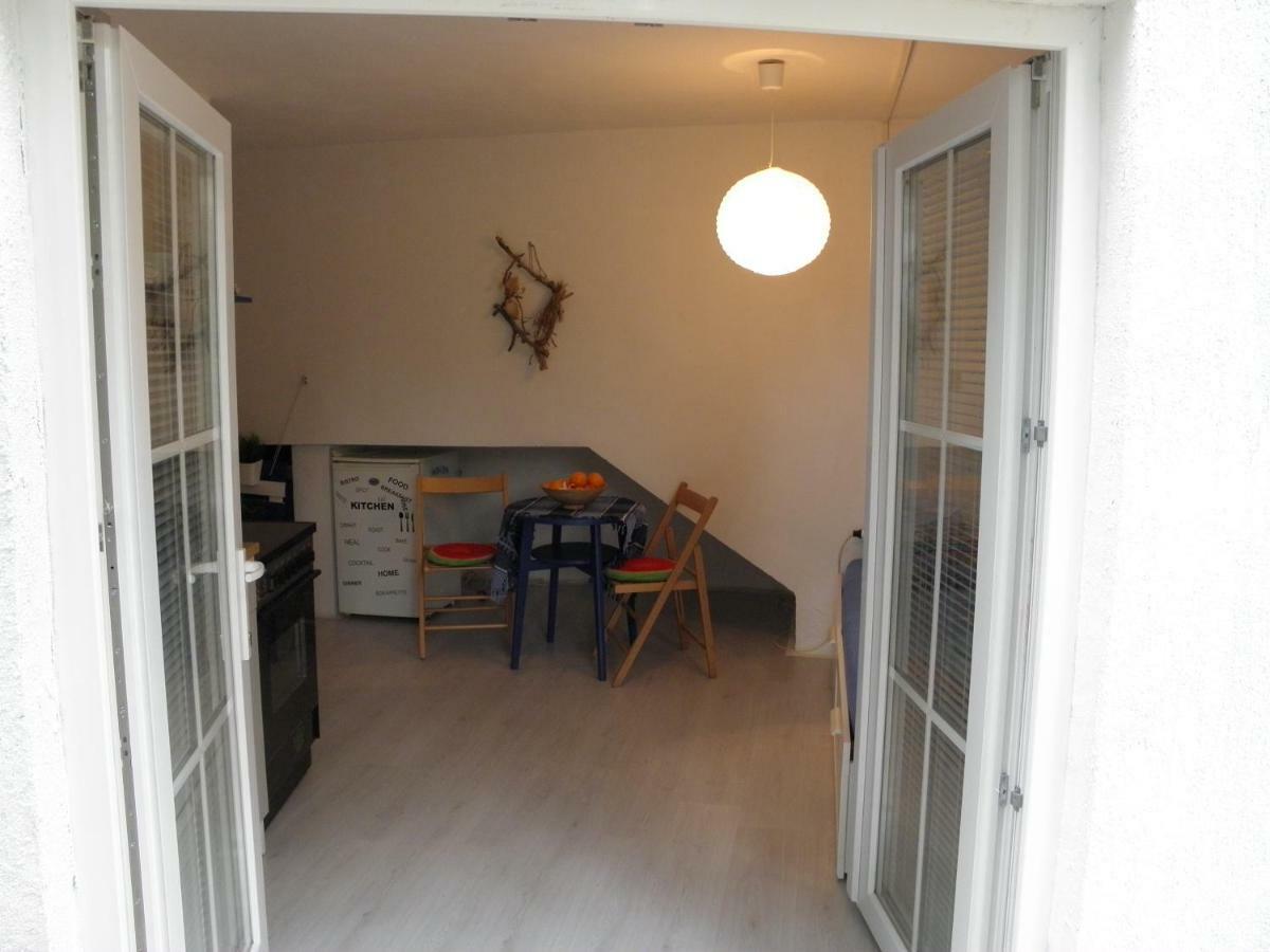 Hana Beach Apartment Novalja Buitenkant foto